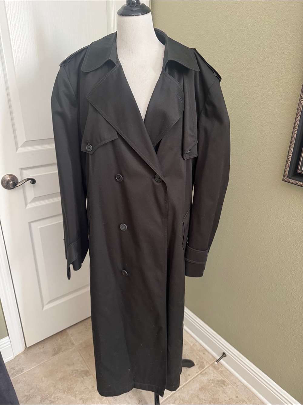 London Towne Men's Black Double-Breasted Trench Coat